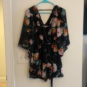 Floral Romper. Size Small. Lightly worn